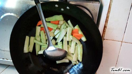 【丝瓜豆腐皮鸡蛋面】