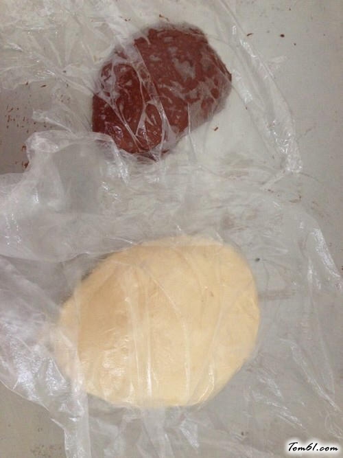 【可可双色土司】