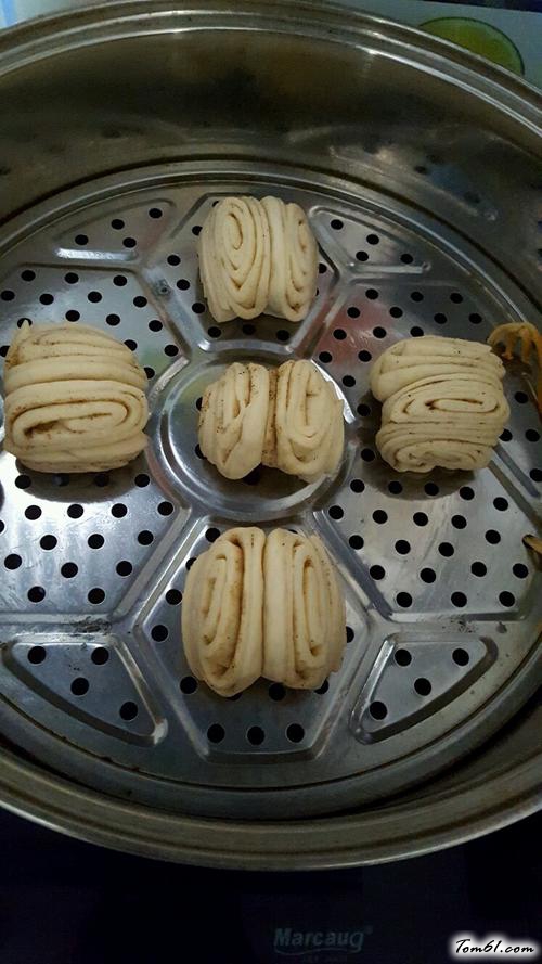 【葱油椒盐花卷】