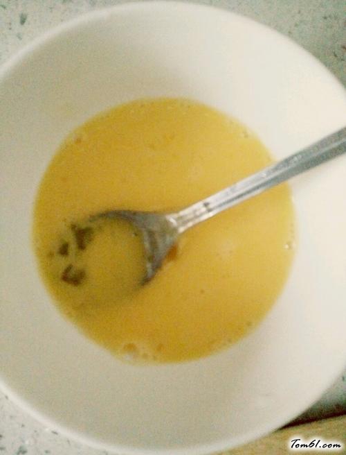 【香菇鸡蛋胡萝卜炒饭】