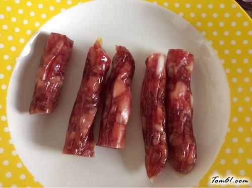 【腊肠虾仁什锦炒饭】