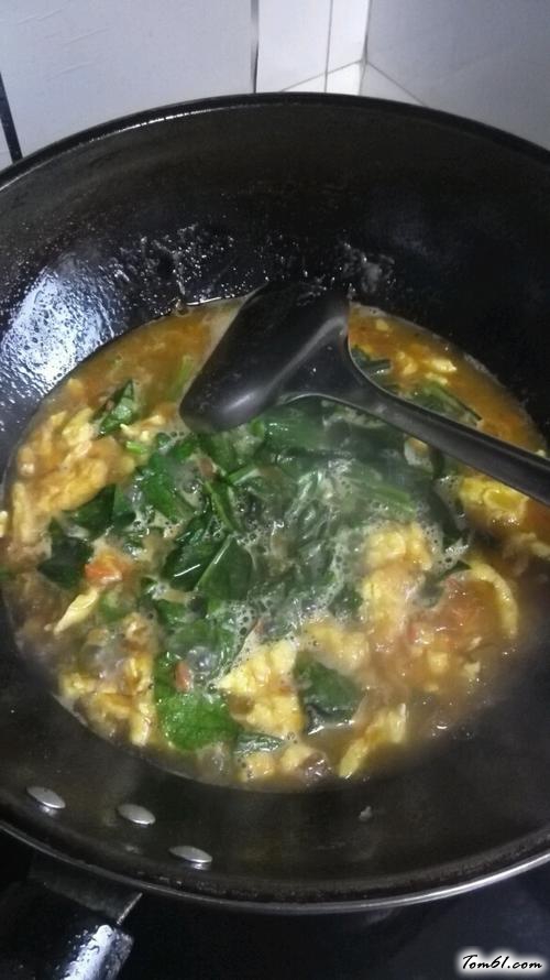 【鸡蛋西红柿菠菜汤面】