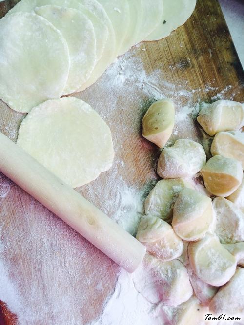 【羊肉香椿水饺】