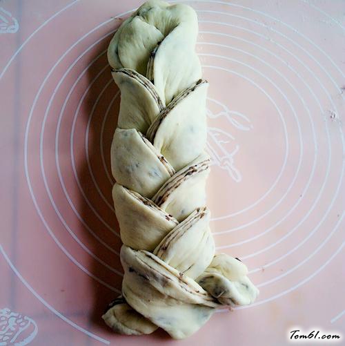 【豆沙辫子吐司】