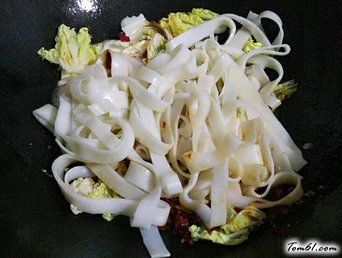 【剁椒炒米粉】