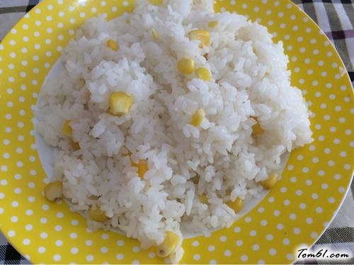 【腊肠虾仁什锦炒饭】