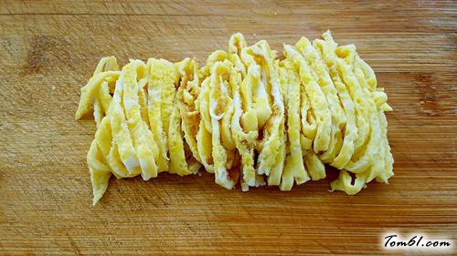 【芝香绿豆芽拌面】