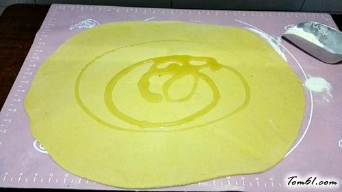 【金灿灿全麦南瓜花卷】