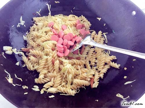 【卷心菜炒螺旋面】