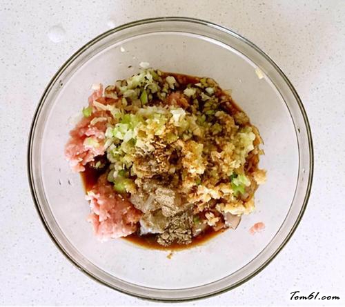 【鲜虾香芹馄饨】