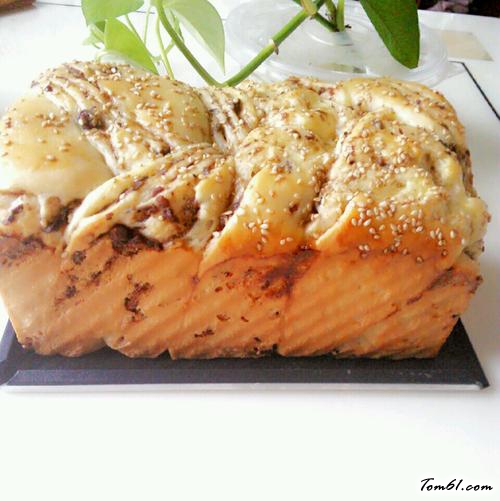 【豆沙辫子吐司】