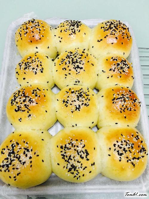 【芝麻小甜包】