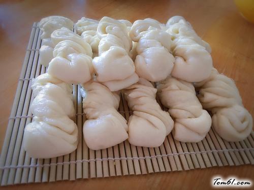 【白面麻花卷】