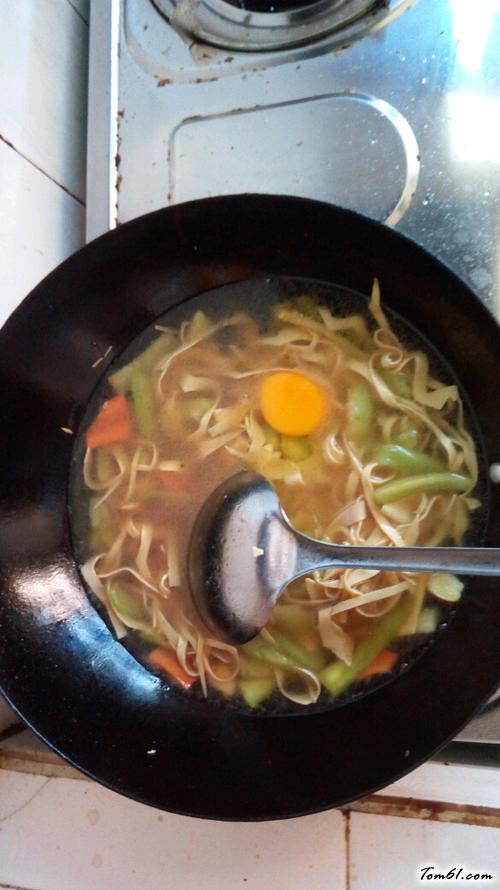 【丝瓜豆腐皮鸡蛋面】