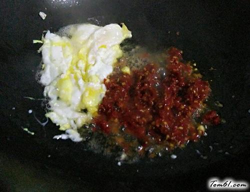 【剁椒炒米粉】