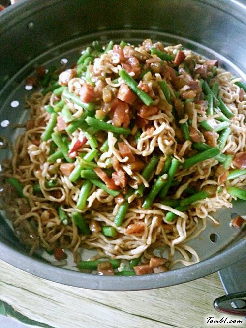 【豆角卤面】