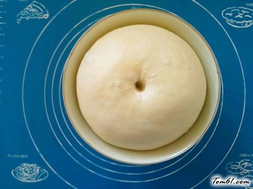 【乳酪牛角面包】