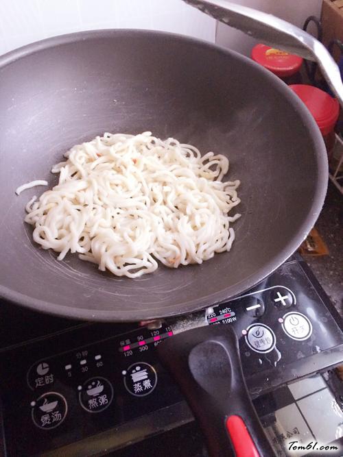 【西红柿鸡蛋炒面】