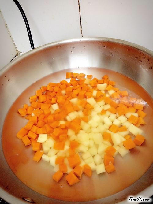 【土豆红萝卜打卤面】