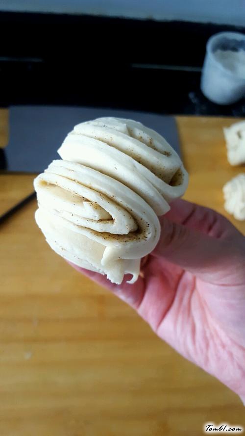 【葱油椒盐花卷】