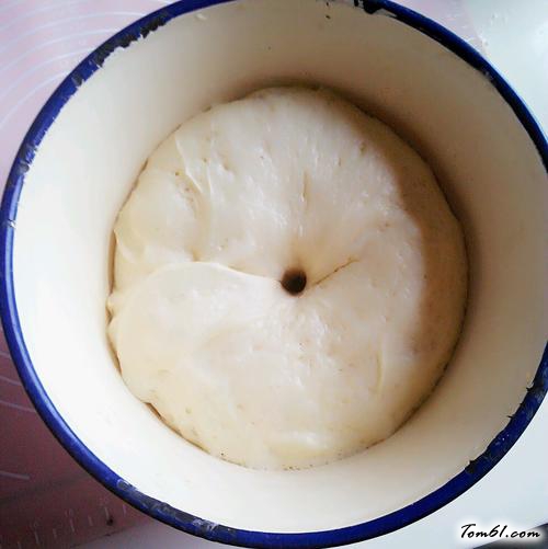 【豆沙辫子吐司】