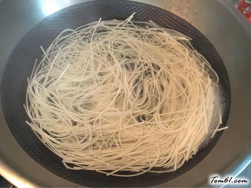 【韩式辣拌面】