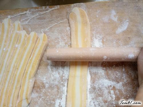 【胡萝卜双色蝴蝶面】