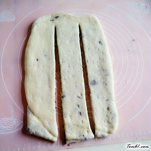 【豆沙辫子吐司】