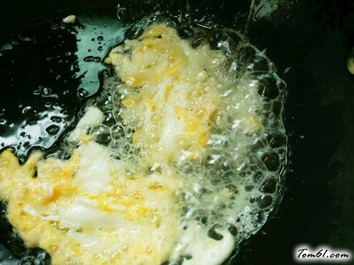 【胡萝卜青菜鸡蛋炒粉】