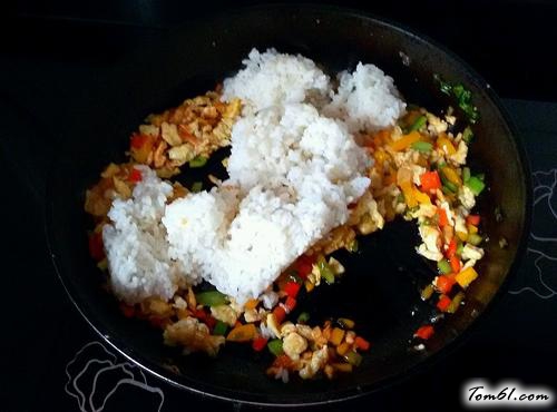 【彩椒炒饭】