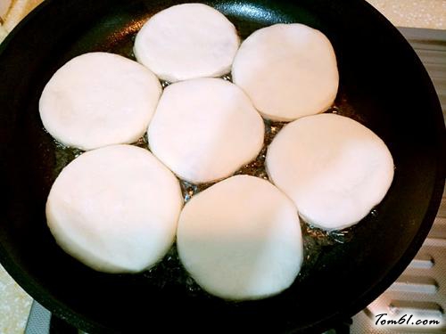 【萝卜馅肉饼】