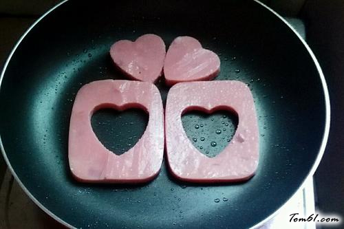 【爱心火腿蛋】