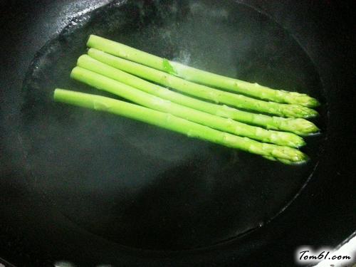 【鸭蛋芦笋卷】