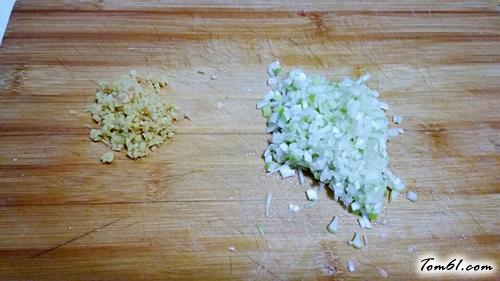 【开口烧麦——香菇胡萝卜鲜肉馅】