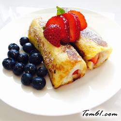 草莓吐司卷的做法