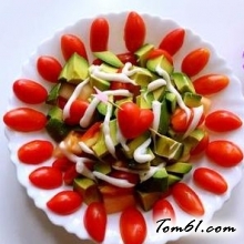 圣女果牛油果沙律的做法