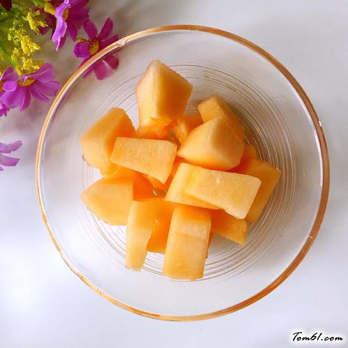 【圣女果牛油果沙律】