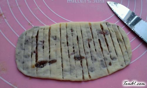 【豆沙小面包】