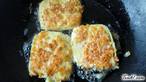 【胡萝卜鸡蛋馒头片】