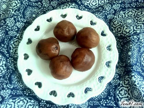 【红酒蔓越莓冰皮月饼】