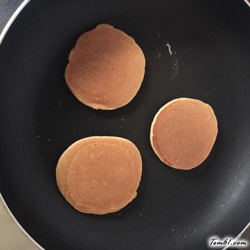 【香蕉牛奶松饼】