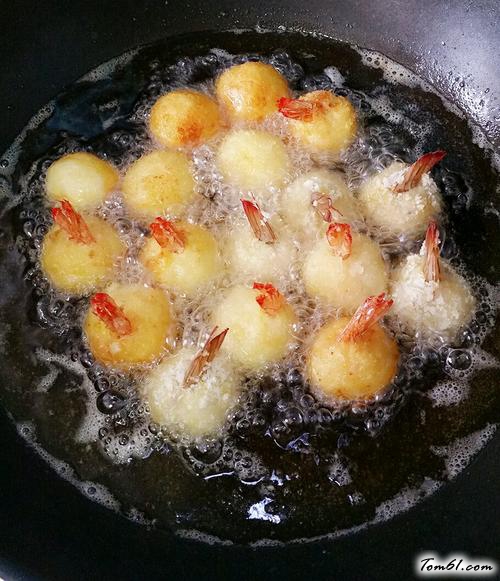 【土豆泥虾球】