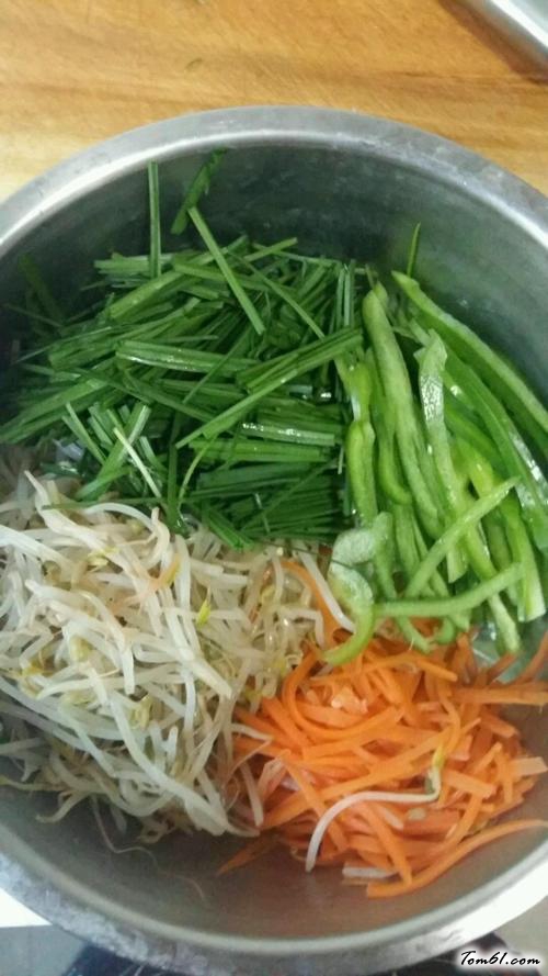 【鸡蛋蔬菜饼】