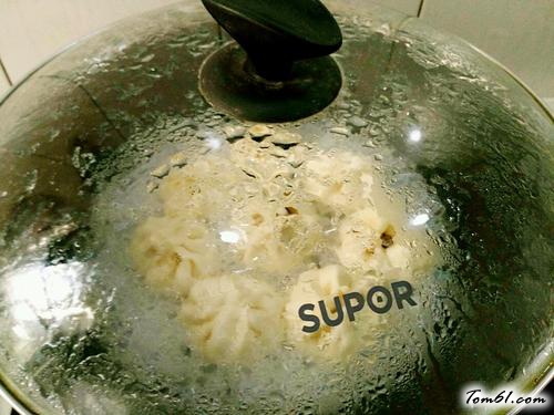 【羊肉馅锅贴】