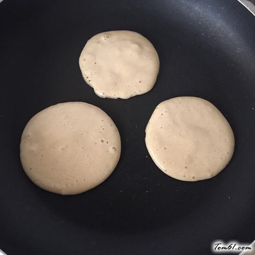 【香蕉牛奶松饼】