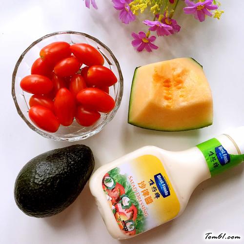 【圣女果牛油果沙律】