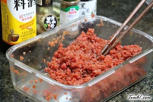 【牛肉洋葱胡萝卜馅饼】