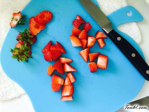 【草莓吐司卷】