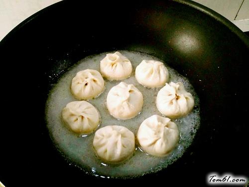 【羊肉馅锅贴】