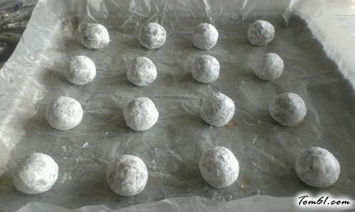 【裂纹巧克力曲奇】